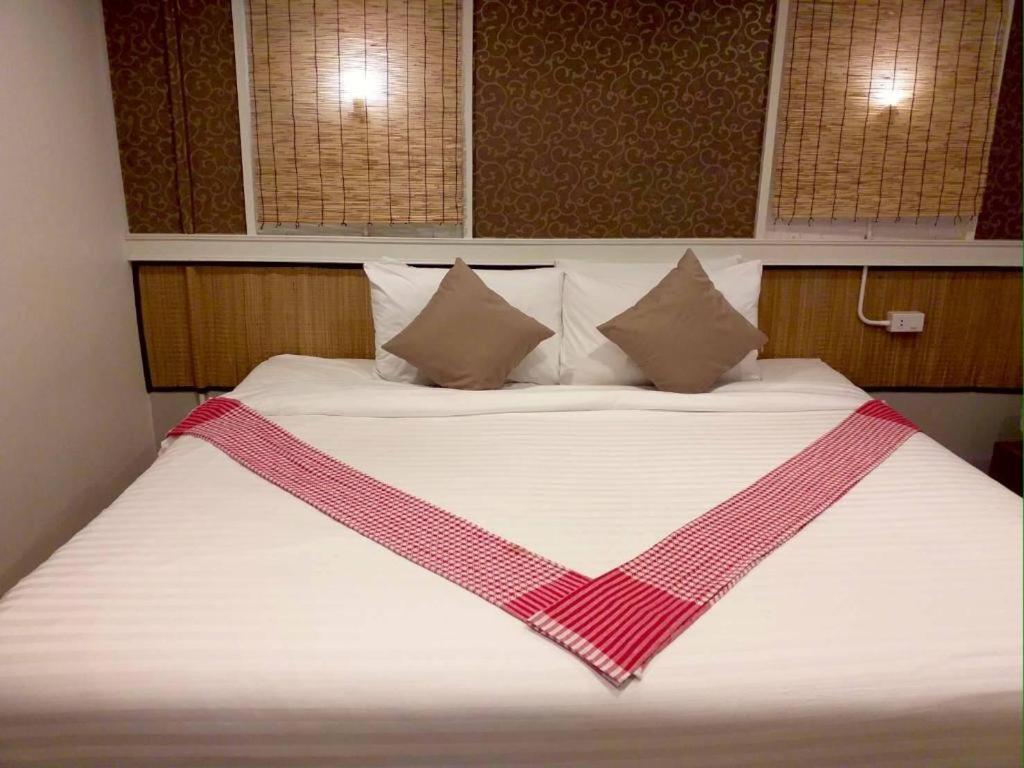 Thousand-Ten Thousand Hotel 曼谷 外观 照片