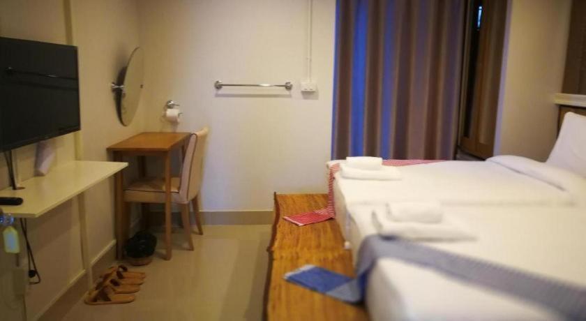 Thousand-Ten Thousand Hotel 曼谷 外观 照片
