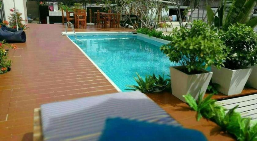 Thousand-Ten Thousand Hotel 曼谷 外观 照片